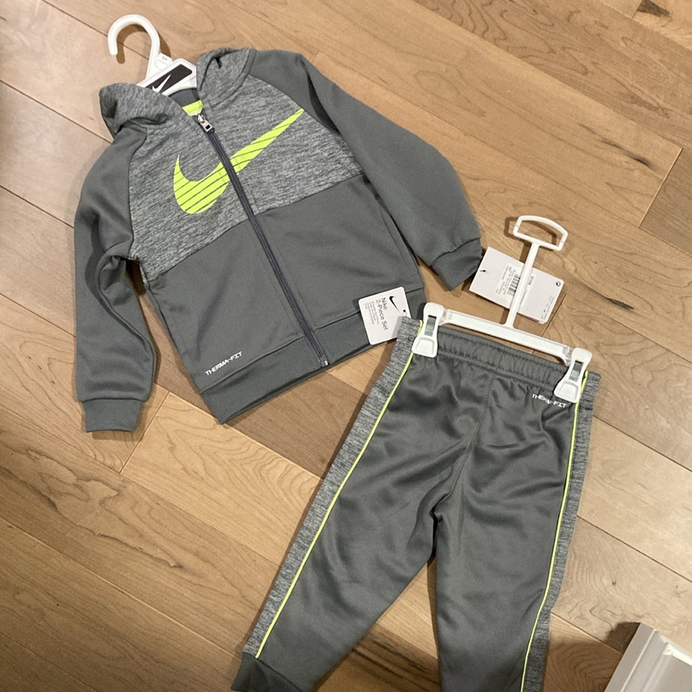 Nike Therma-Fit Jogger Set